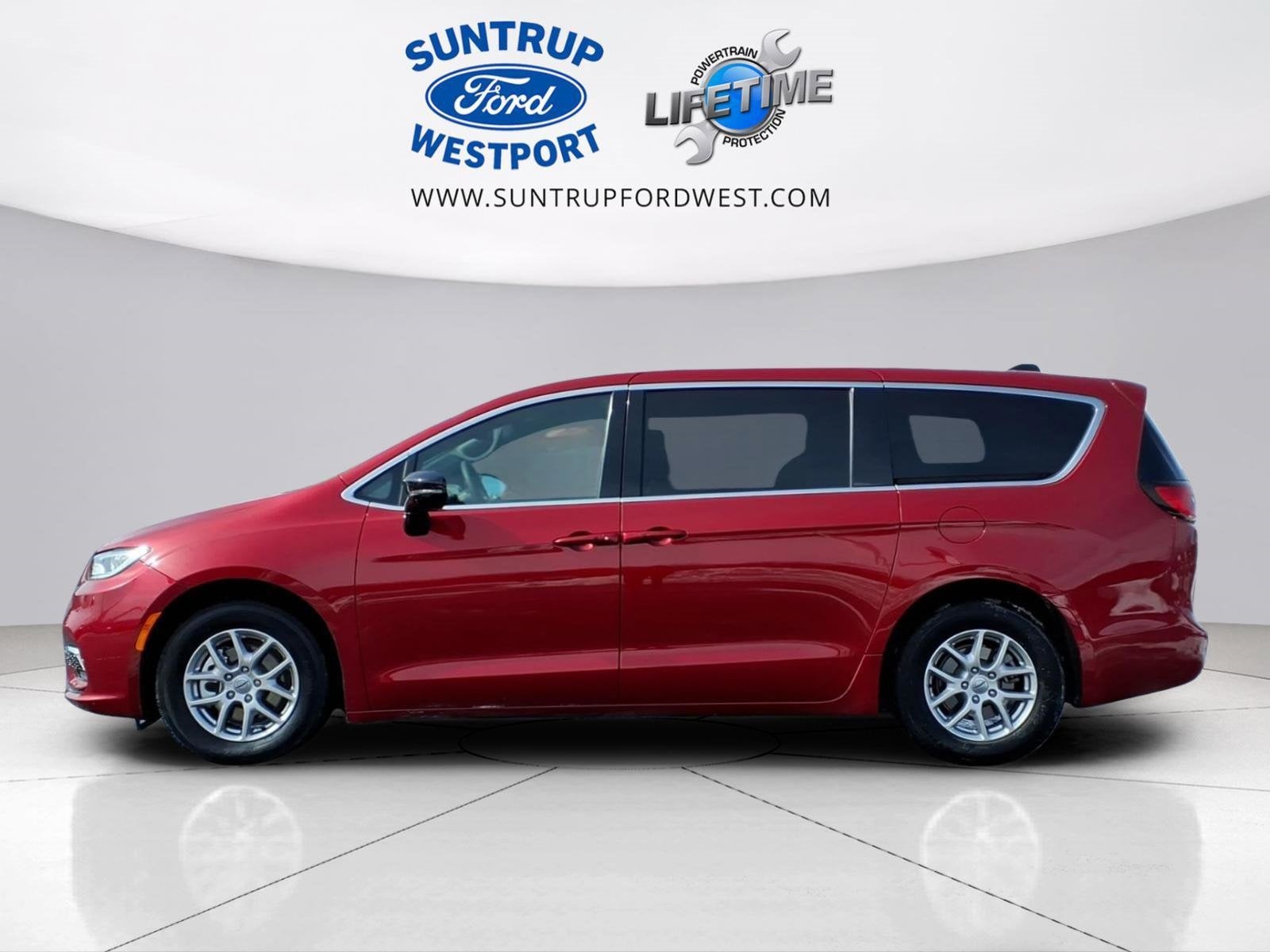 2025 Chrysler Pacifica Select