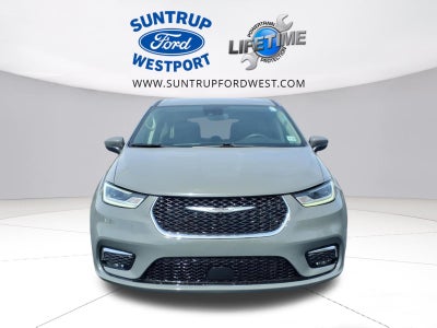 2023 Chrysler Pacifica Hybrid Touring L