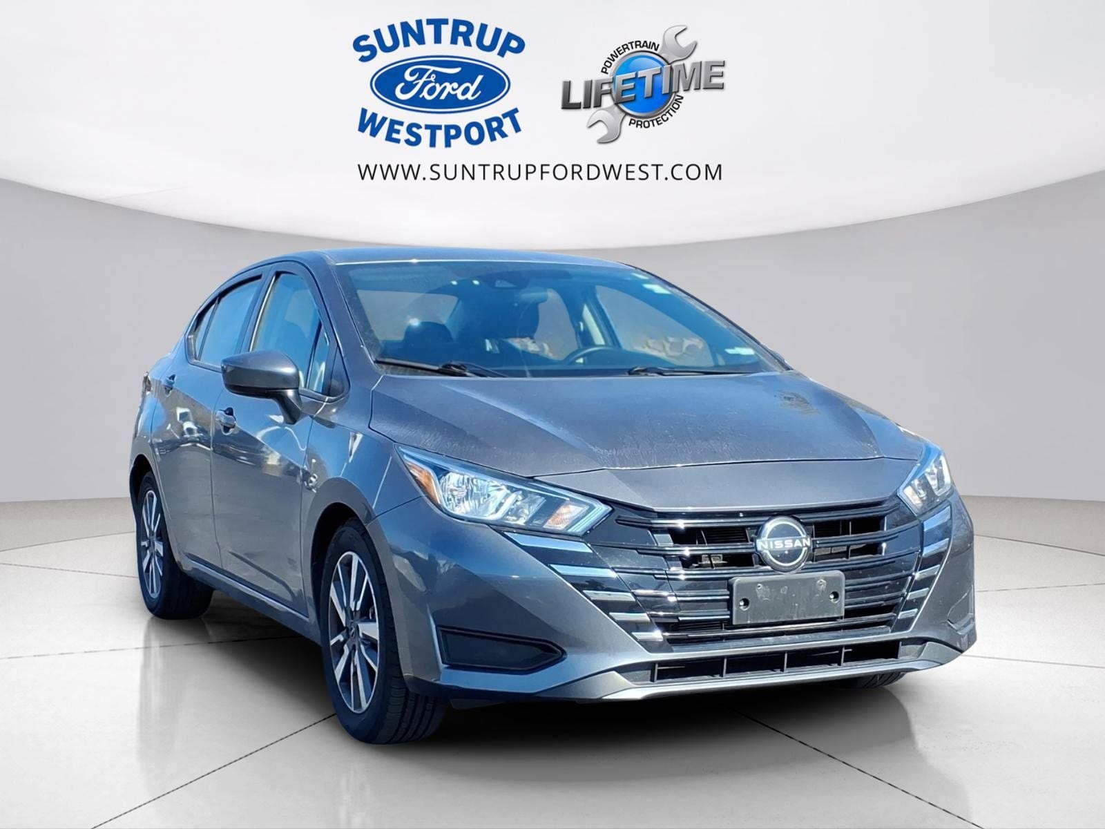 2023 Nissan Versa 1.6 SV