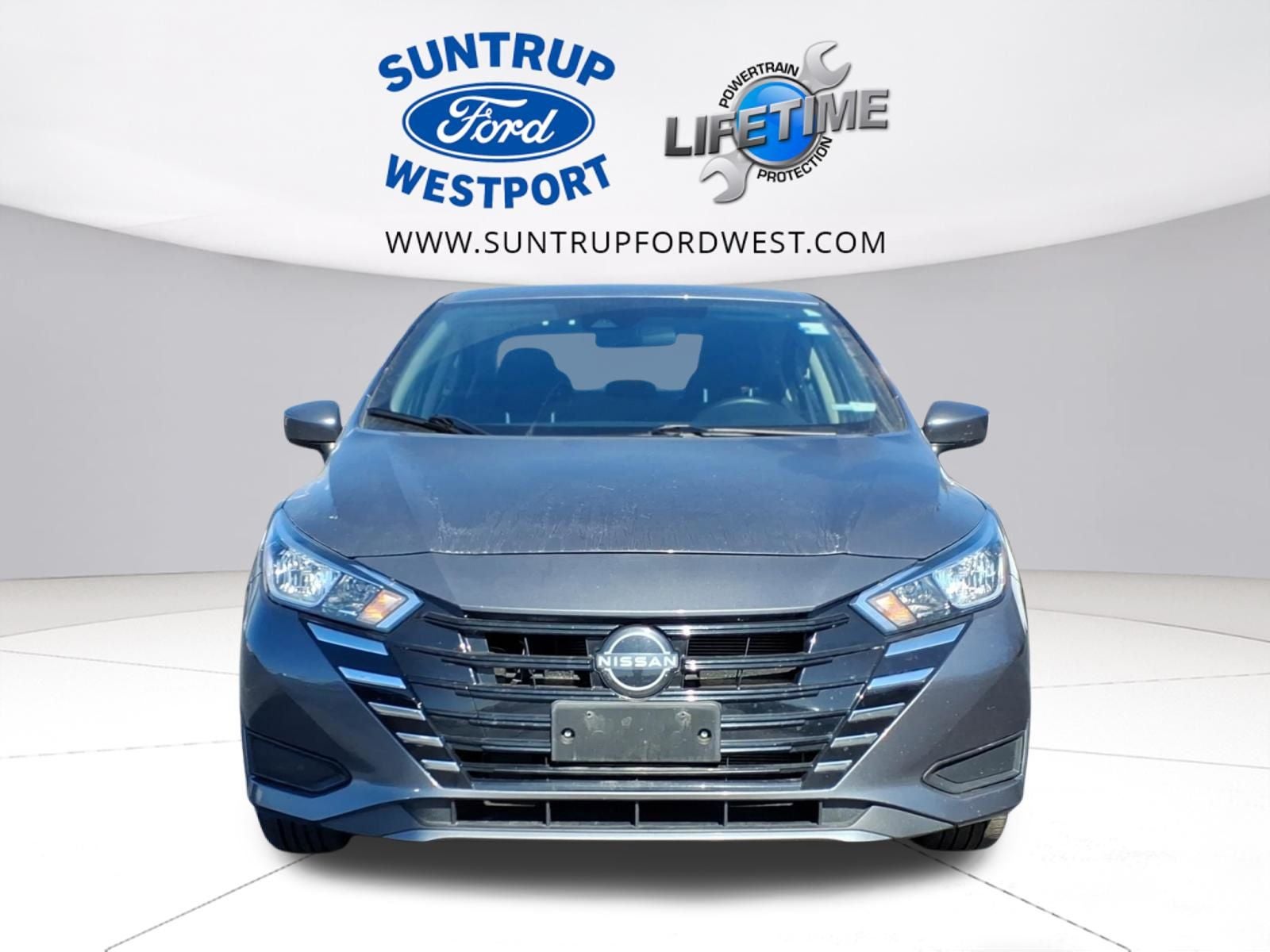 2023 Nissan Versa 1.6 SV