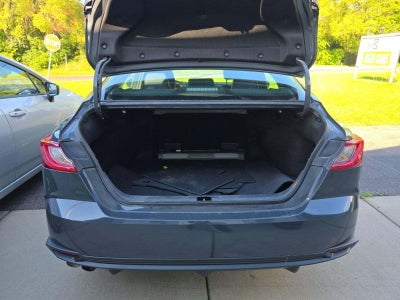 2025 Toyota Camry SE Hybrid