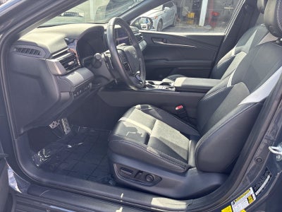 2025 Toyota Camry SE Hybrid