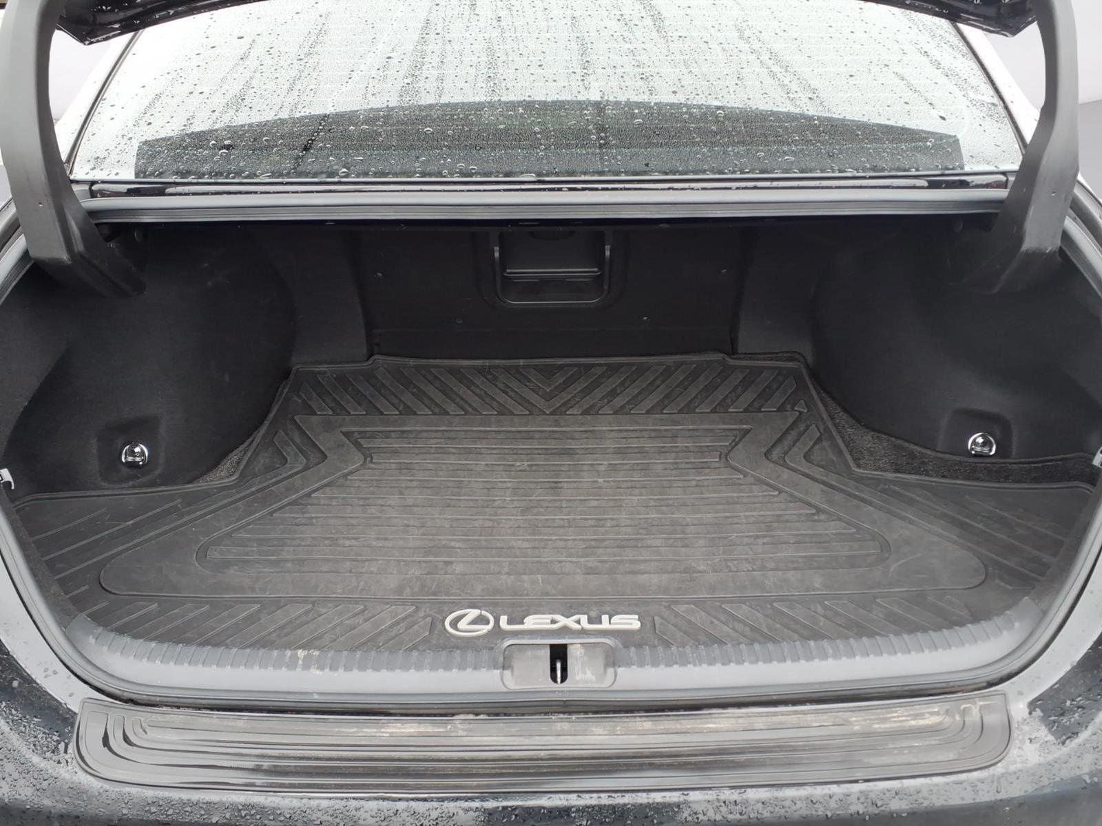 2022 Lexus ES 300h Luxury