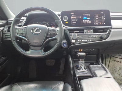 2022 Lexus ES 300h Luxury
