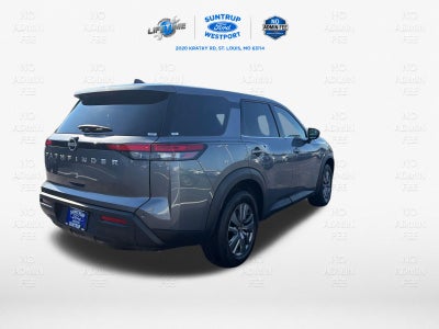 2025 Nissan Pathfinder S