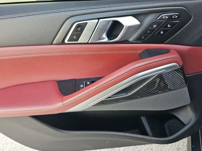 2021 BMW X6 M50i