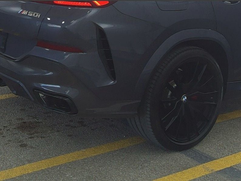 2021 BMW X6 M50i