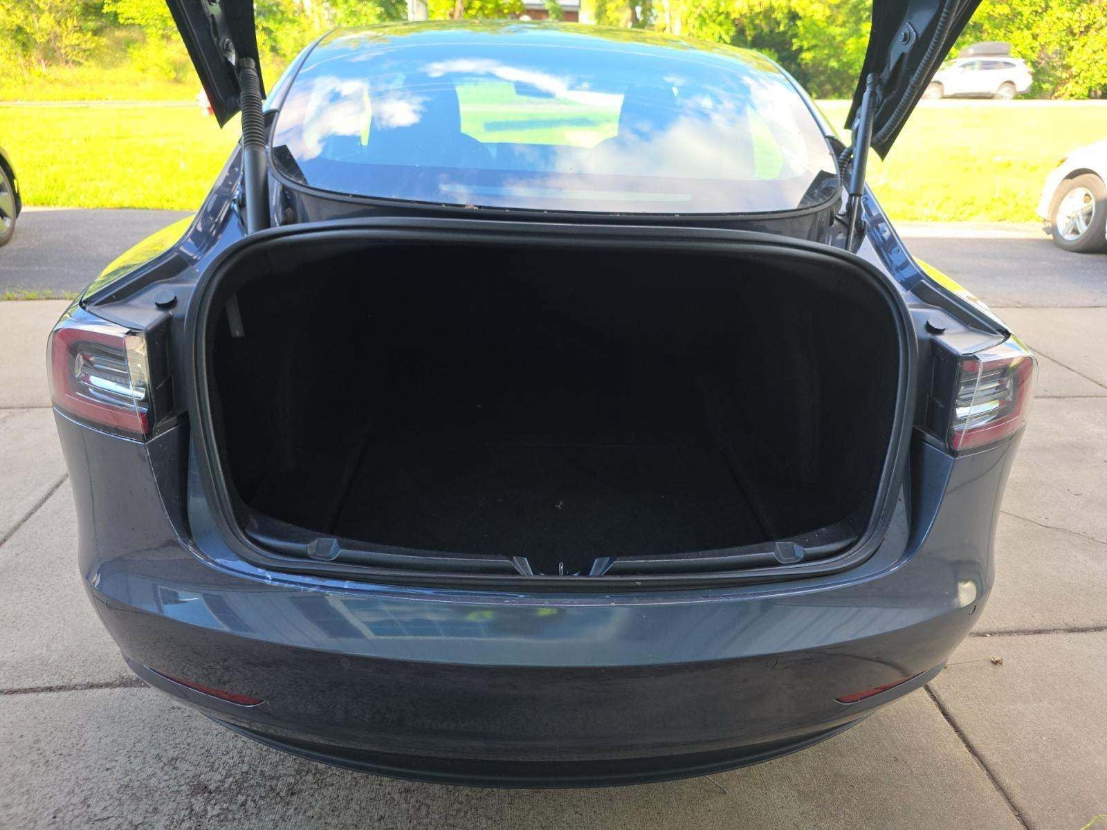 2022 Tesla Model 3 Base