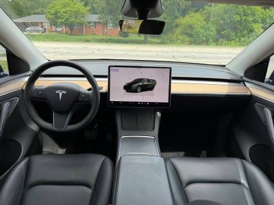 2024 Tesla Model Y Long Range