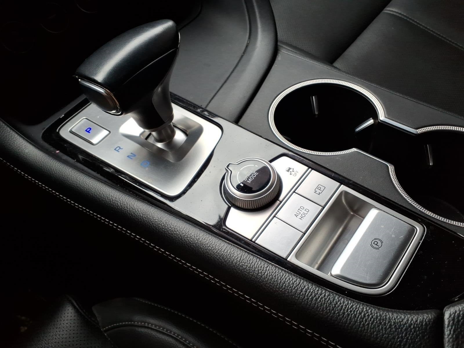 2022 Genesis G70 2.0T