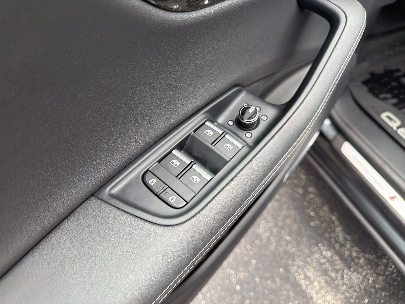 2023 Audi Q8 55 Premium Plus quattro
