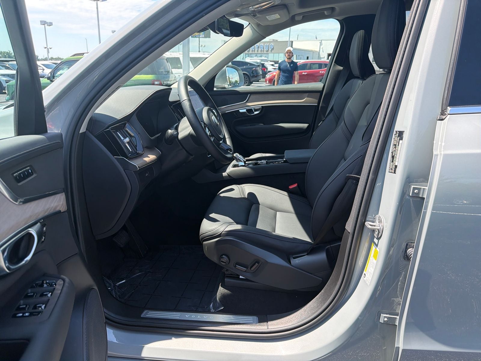 2025 Volvo XC90 B5 Plus 2025.5