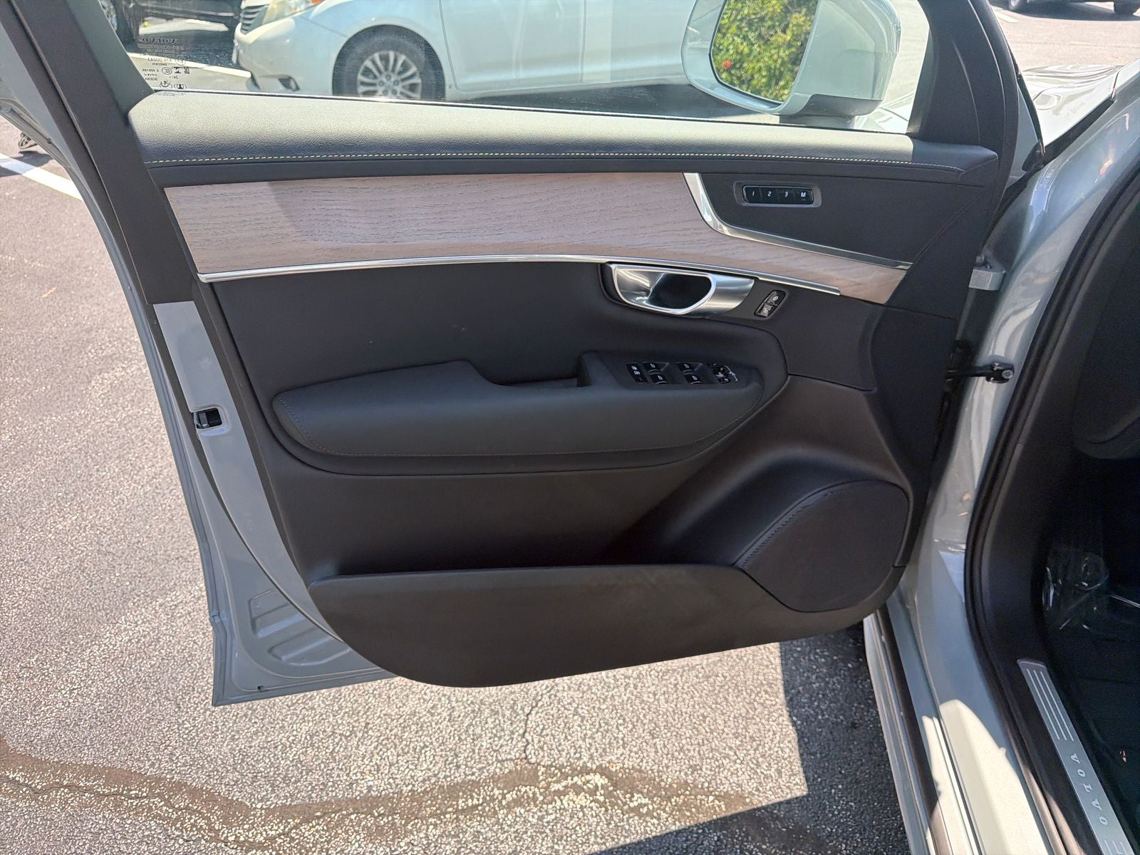 2025 Volvo XC90 B5 Plus 2025.5