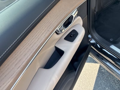 2026 Volvo XC90 B5 Plus